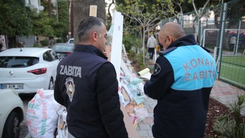 Konak Belediyesi zabıtasından kaçak moloz temizliği