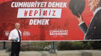 Mustafa Bozbey'den ‘Cumhuriyet demek…' kampanyasına destek
