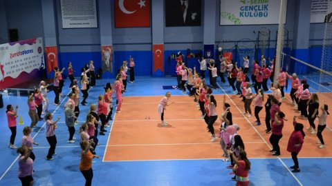 Bursa Büyükşehir Belediyesi kadınları sporla buluşturuyor