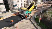 Bursa Büyükşehir'den yaz dönemi boyunca 150 bin tona yakın sıcak asfalt serimi