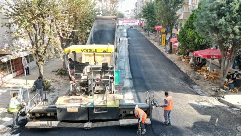 İzmit Belediyesi'nden Zümrüt Sokak'ta yenileme çalışması
