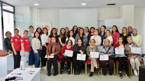 Adana Büyükşehir Belediyesi'nden çocuk yaşta evliliklerin önlenmesine yönelik eğitim