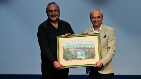 Kepez Belediyesi'nden 10 Kasım'da Sunay Akın ile 'Aslanlı Yol' söyleşisi