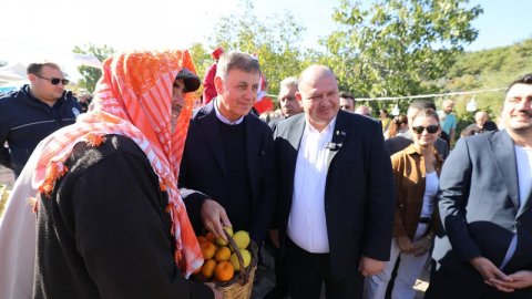 Menderes Belediyesi'nden 3 gün süren Mandalina Festivali