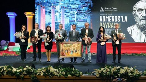 4. Bayraklı Uluslararası Homeros Edebiyat ve Sanat Festivali'ne yoğun ilgi
