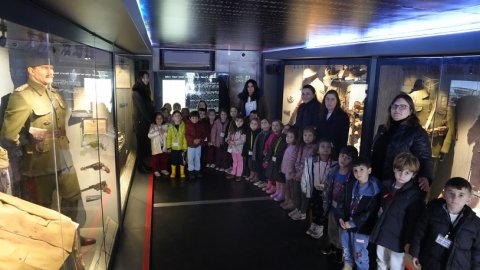 Kartal'da kreş öğrencilerinden Çanakkale Savaşları Mobil Müzesi'ne siyaret