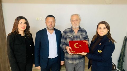 İzmit Belediyesi gazilere vefa ziyaretlerini sürdürüyor 