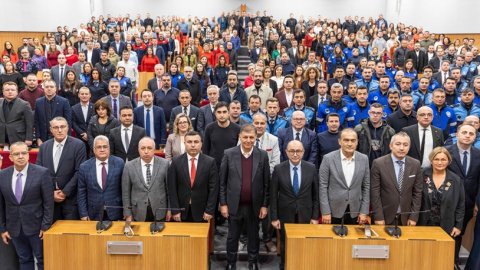 İzmir Büyükşehir Belediyesi ailesi yeni yılı kutladı