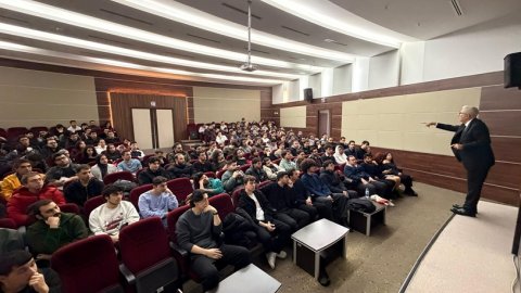 Bursa İtfaiyesi’nden üniversite öğrencilerine yangın güvenliği eğitimi