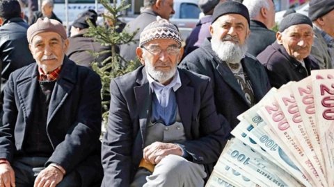 İstanbul Büyükşehir Belediyesi'nden 20 bin emekliye pazar desteği