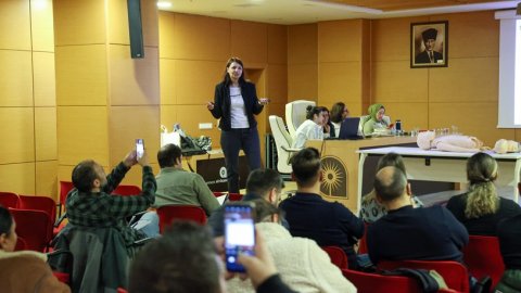 Antalya Büyükşehir Belediyesi'nden personeline ilk yardım eğitimi