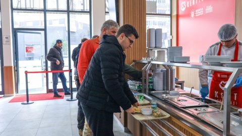 Bursa Büyükşehir Kent Lokantaları yoğun ilgi görüyor