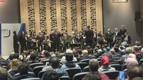 Bursa Büyükşehir'in ‘Kalpten Dile Ezgiler’ konseri yoğun ilgi