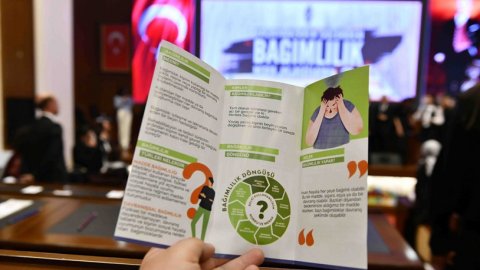 Ankara Büyükşehir Belediyesi'nden Yaşayanların Gözünden Bağımlılık: Nedir, Ne Değildir paneli