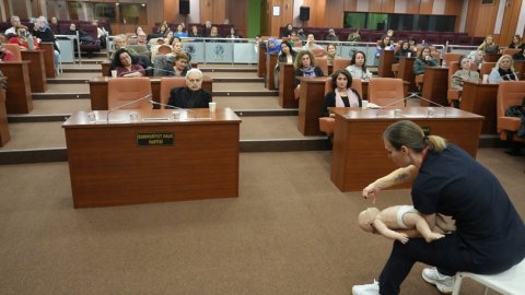 Kartal Belediyesi'nden kadınlara yönelik ilk yardım ve farkındalık semineri