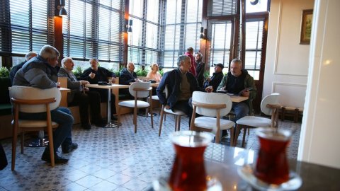 Eyüpsultan Belediyesi Emekliler Lokali Musiki Kafe'yi hizmete açtı