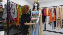Mersin Şehir Tiyatrosu'nda kostümler usta ellerde hayat buluyor