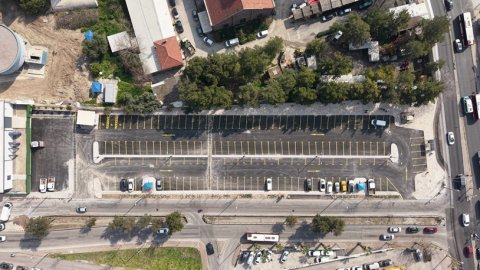 İzmir Büyükşehir Belediyesi 154 araçlık ücretsiz otoparkı hizmete aldı