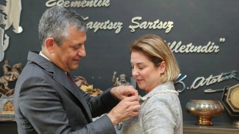 Çorlu Tren Faciası’nda oğlunu kaybeden Mısra Öz, CHP’ye katıldı