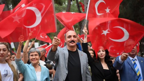 Konyaaltı Belediyesi'nden 19 Mayıs'a coşkulu kutlama