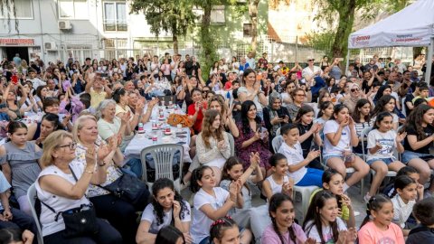Bornova Belediyesi Gençlik Eğitim Merkezi’nde Bahar Şenliği'nden kareler