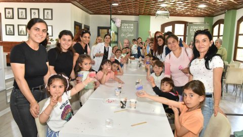Kepez’de anne ve çocuklar renkli mum atölyesinde buluştu