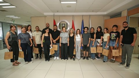 Karşıyaka Belediyesi'nden 1 yılda eğitime 5 milyon liralık destek