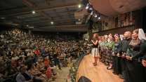 Karşıyaka’da halk dansları kursuna muhteşem final