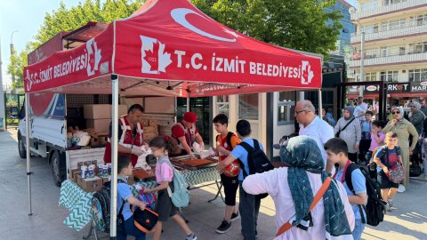 İzmit Belediyesi'nin öğrencilere beslenme desteği sürüyor 