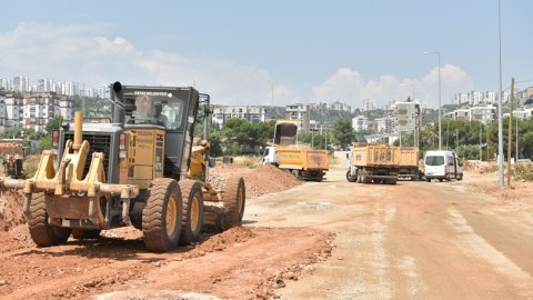 Kepez’in Akşemseddin Caddesi’nde asfalt hazırlıkları başladı