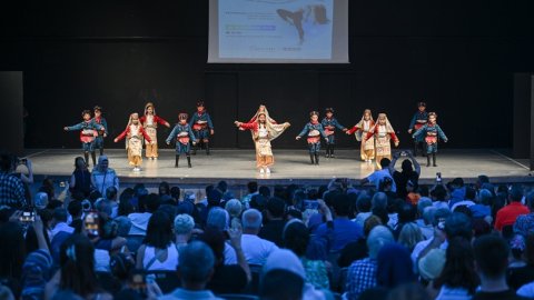Bornova Belediyesi Hobi ve Beceri Edindirme Kursları kursiyerlerden görsel şölen