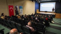 Beylikdüzü Belediyesi'nden ekran bağımlılığına karşı farkındalık semineri