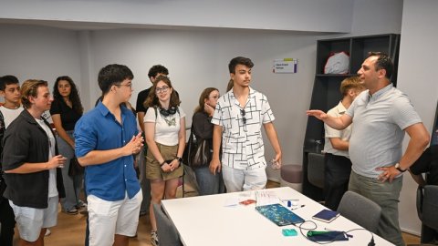 Geleceğin üniversitelileri Gençlik Merkezi’nde Ömer Eşki buluştu