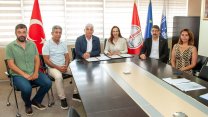 Karşıyaka’da Toplu İş Sözleşmesi’ne imzalar atıldı