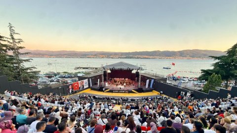 Derince Belediyesi Öğretmenin Sesi - 9 Klasikler Konseri'ne ev sahipliği yaptı