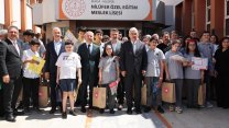 Şahin Biba öğrencilerin karne heyecanına ortak oldu