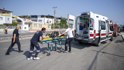Mersin Büyükşehir Belediyesi'nden yol trafiği güvenliği tatbikatı