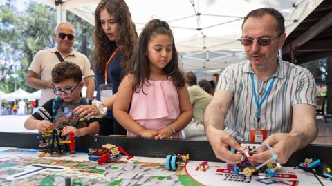 Genç mucitler Süper Novaların izinde Büyükpark’ta buluştu