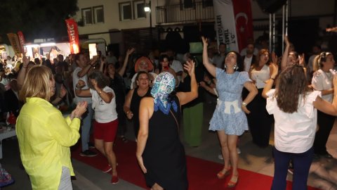 Kapanca Sokak Festivali, İzmit’in kurtuluş coşkusuyla sona erdi