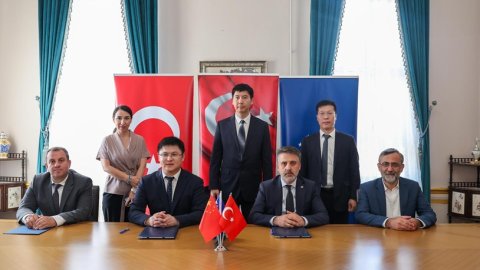 Bursa Büyükşehir Belediyesi BursaRay’ın filosu için 2 milyar 840 milyon TL'lik yatırım