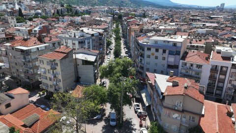 Manisa Büyükşehir Belediyesi'nden Çarşı Bulvarı’nda yenileme çalışması