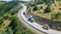 Bursa Büyükşehir Belediyesi Orhaneli'nin yollarını yenileme devam ediyor