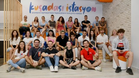Kuşadası Belediyesi'nden gençlere yaz desteği