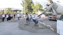 Yıldız Ünsal gençlere verdiği kaykay pisti sözünü tuttu