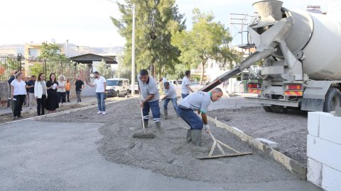Yıldız Ünsal gençlere verdiği kaykay pisti sözünü tuttu