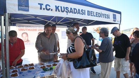 Kuşadası Belediyesi görev şehitlerini unutmadı