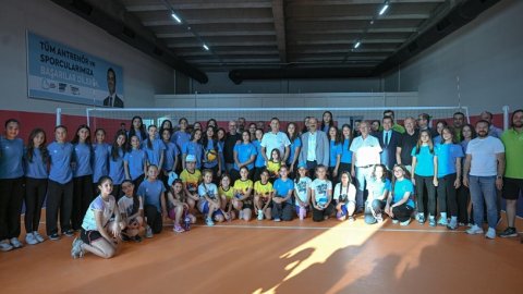 Balıkesir Büyükşehir Belediyesi 20 milyon TL'lik yatırımla Ali Hikmet Paşa Spor Tesisleri'ni yeniledi