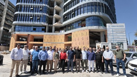 Konak Belediyesi'nin yeni hizmet binasında sona yaklaşıldı