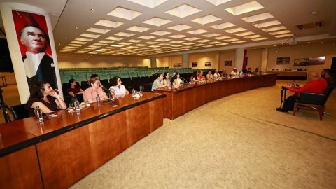 Efes Selçuk Belediyesi'nden çalışanlarına engelli hakları eğitimi