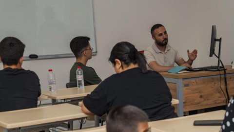 İzmir Büyükşehir Belediyesi'nden LGS tercih döneminde öğrencilere destek